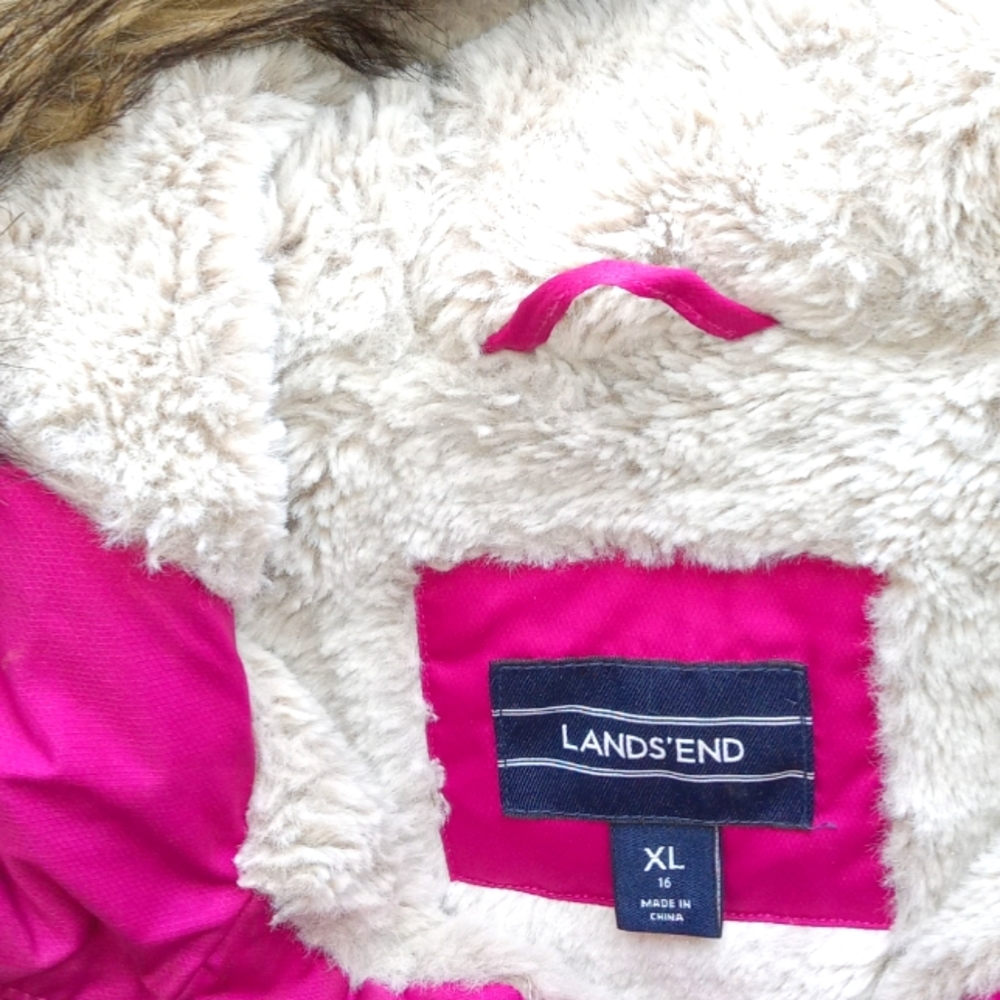 Land's End Down Parka NWOT Girls Sz16 Super Warm Snuggly Hooded Winter Coat Pink - Picture 3 of 3